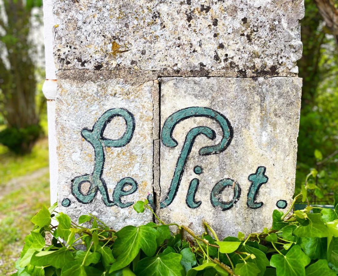 Petit Chateau Le Piot Bed and Breakfast Fleurance Eksteriør billede