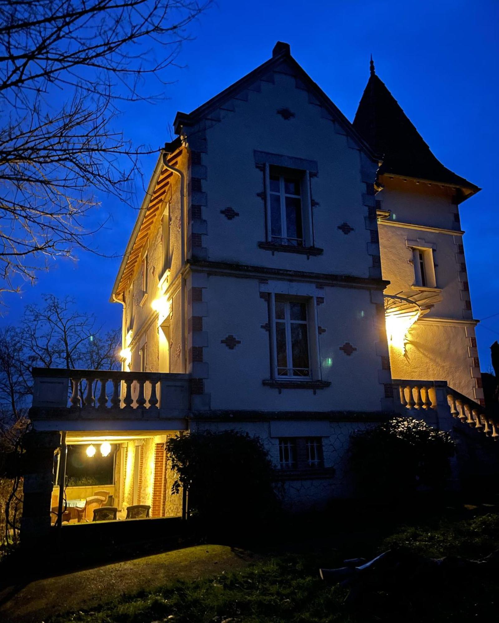 Petit Chateau Le Piot Bed and Breakfast Fleurance Eksteriør billede